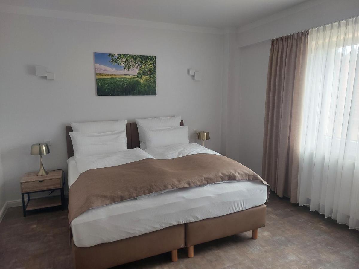 Hotel Eichengrund Cochstedt Hecklingen  Esterno foto