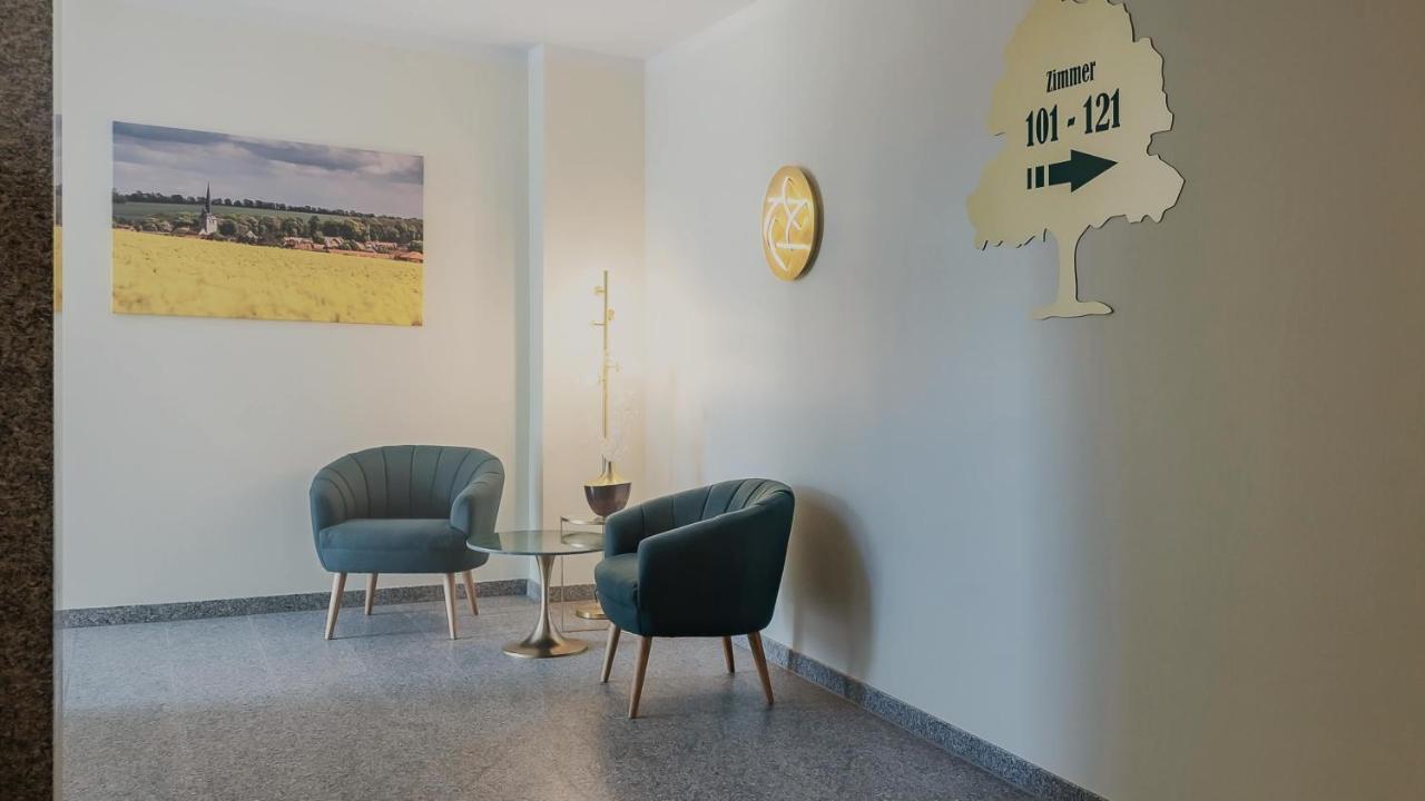 Hotel Eichengrund Cochstedt Hecklingen  Esterno foto