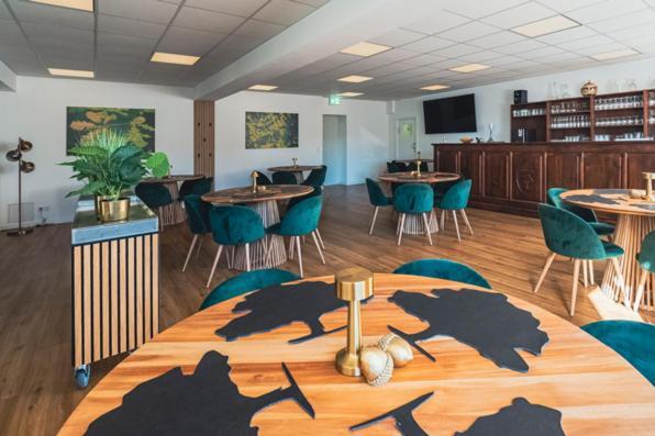 Hotel Eichengrund Cochstedt Hecklingen  Esterno foto