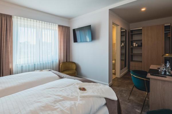 Hotel Eichengrund Cochstedt Hecklingen  Esterno foto