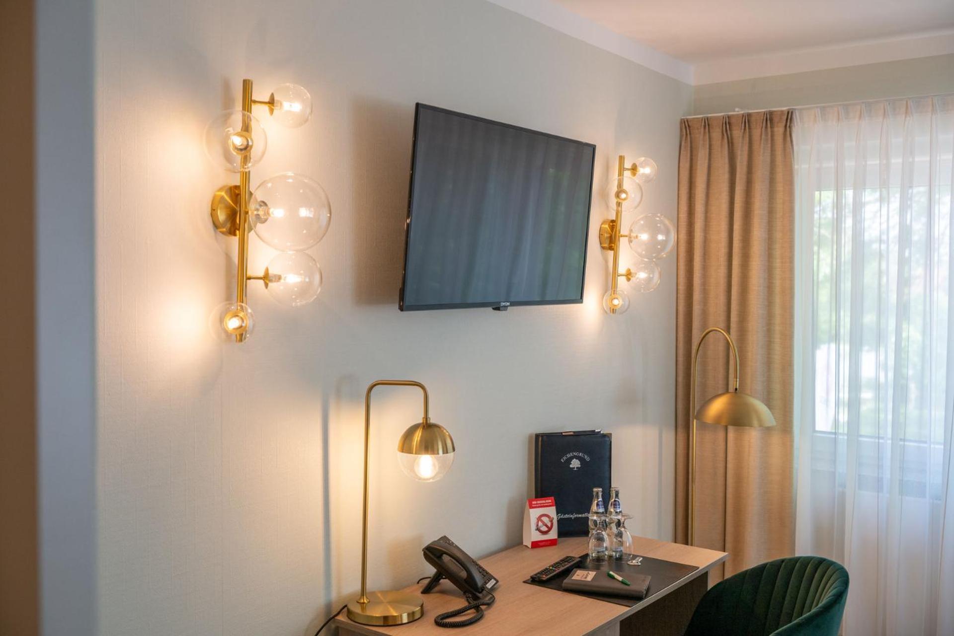 Hotel Eichengrund Cochstedt Hecklingen  Esterno foto